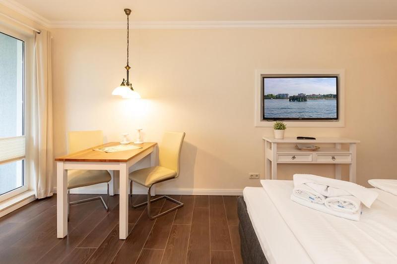 Yachthafenresidenz Apartment คูล็องสบอร์น ภายนอก รูปภาพ