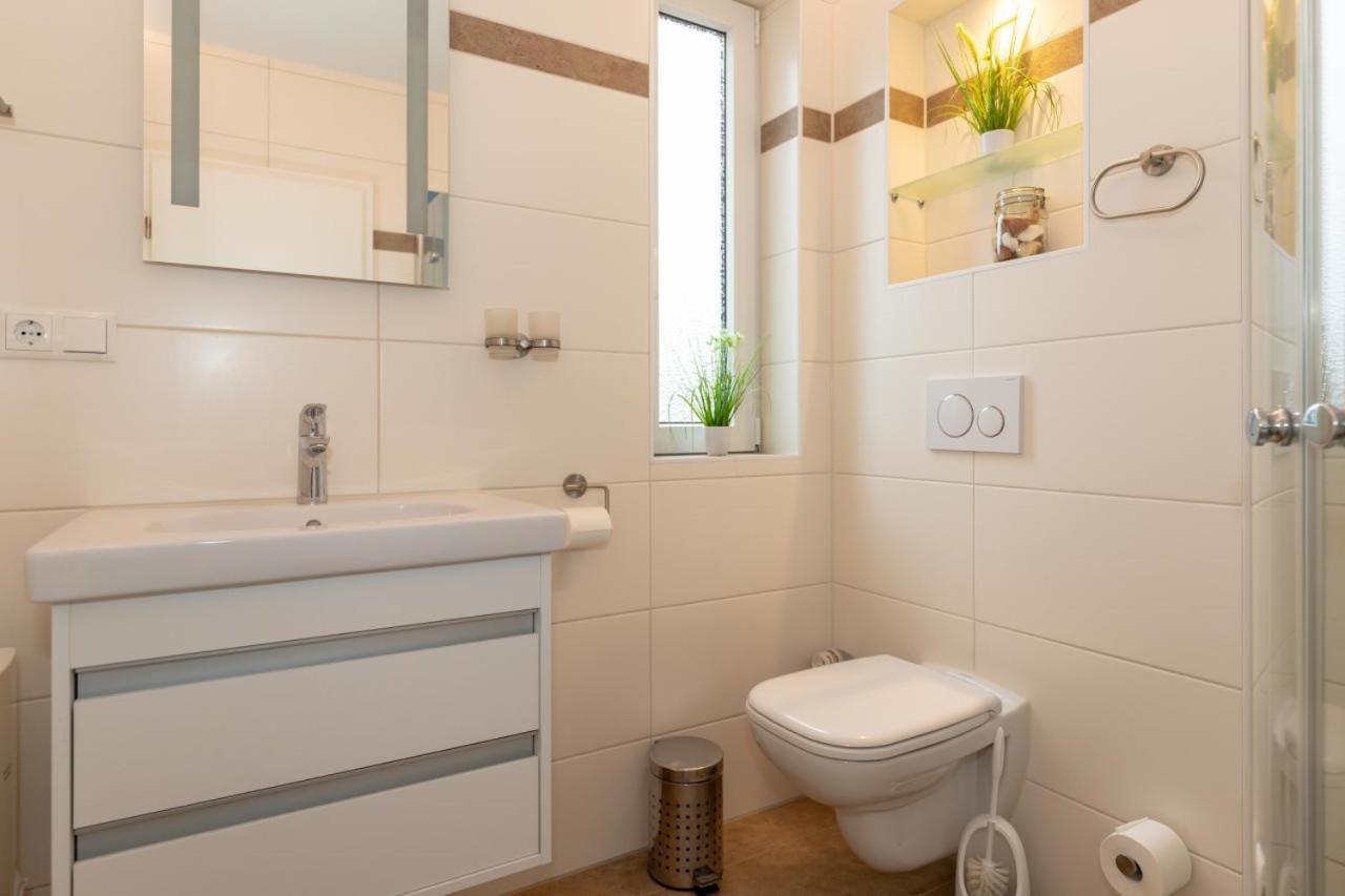 Yachthafenresidenz Apartment คูล็องสบอร์น ภายนอก รูปภาพ