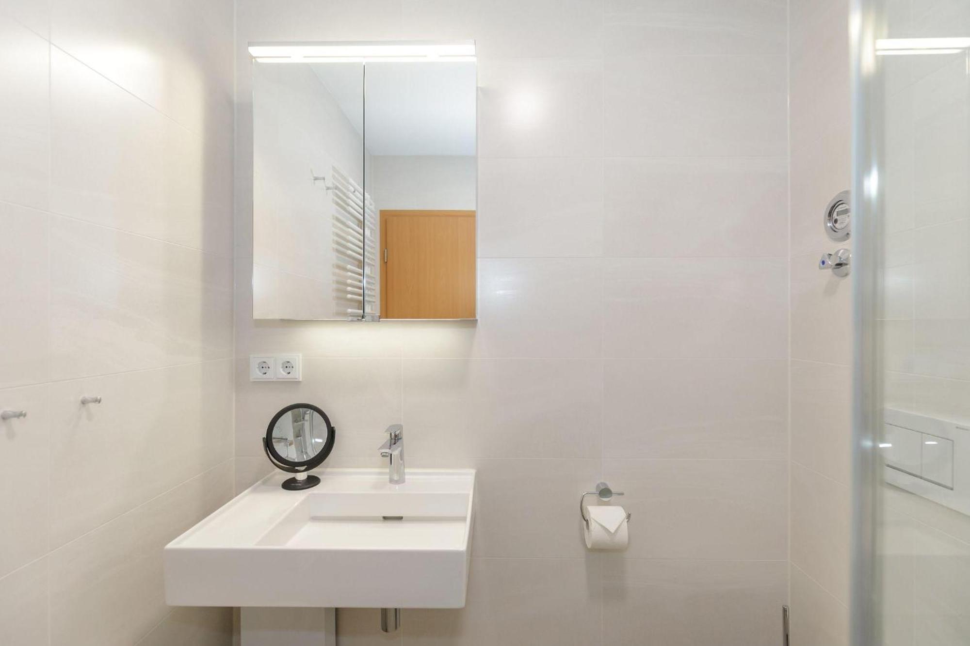 Yachthafenresidenz Apartment คูล็องสบอร์น ภายนอก รูปภาพ